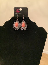 Load image into Gallery viewer, Paparazzi Dream Staycation Earrings