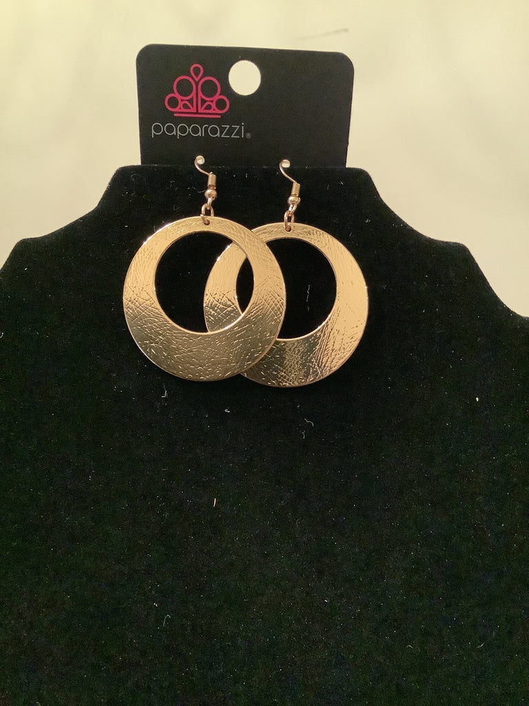 Paparazzi Outter Plains earrings